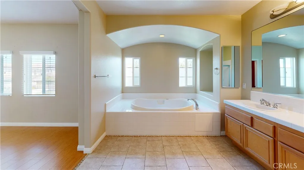 4312 Waterside Lane, Oxnard, California 93035 home-pic-20