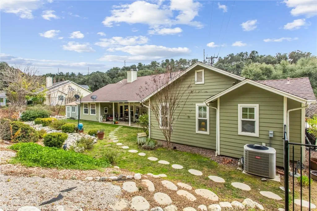 37240 Limekiln, Yucaipa, California 92399 home-pic-33