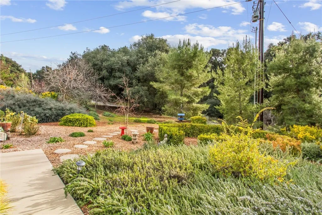 37240 Limekiln, Yucaipa, California 92399 home-pic-4