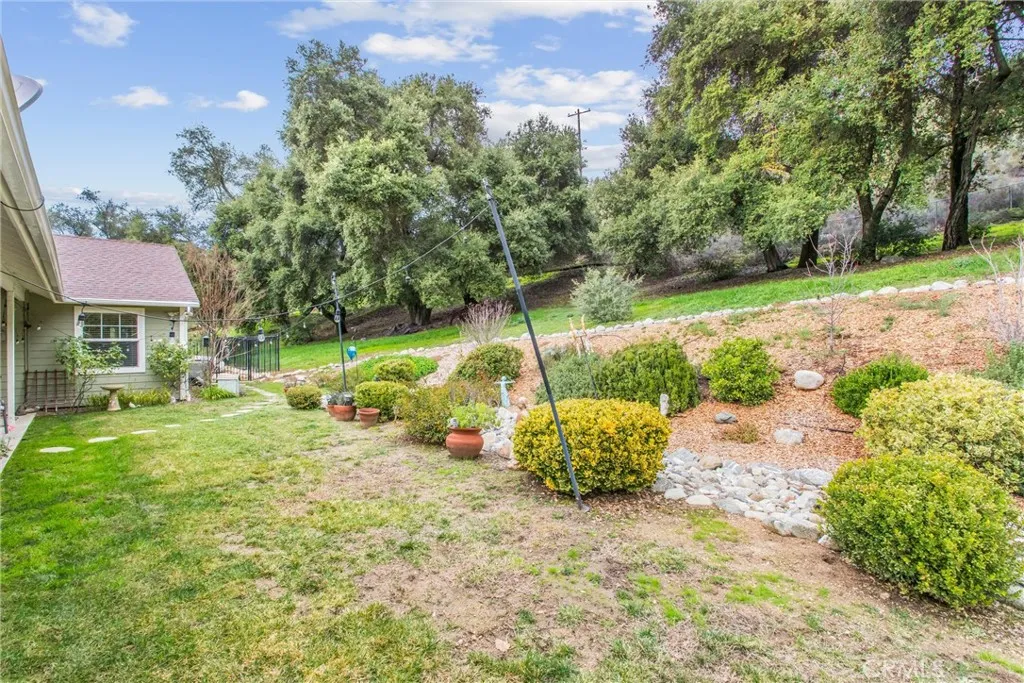 37240 Limekiln, Yucaipa, California 92399 home-pic-29