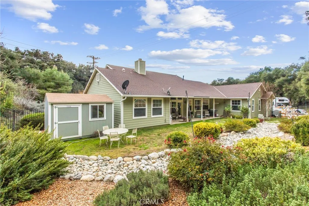 37240 Limekiln, Yucaipa, California 92399 home-pic-31