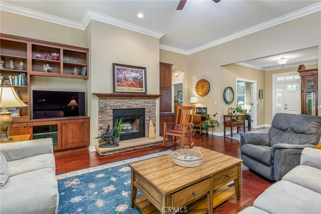 37240 Limekiln, Yucaipa, California 92399 home-pic-6