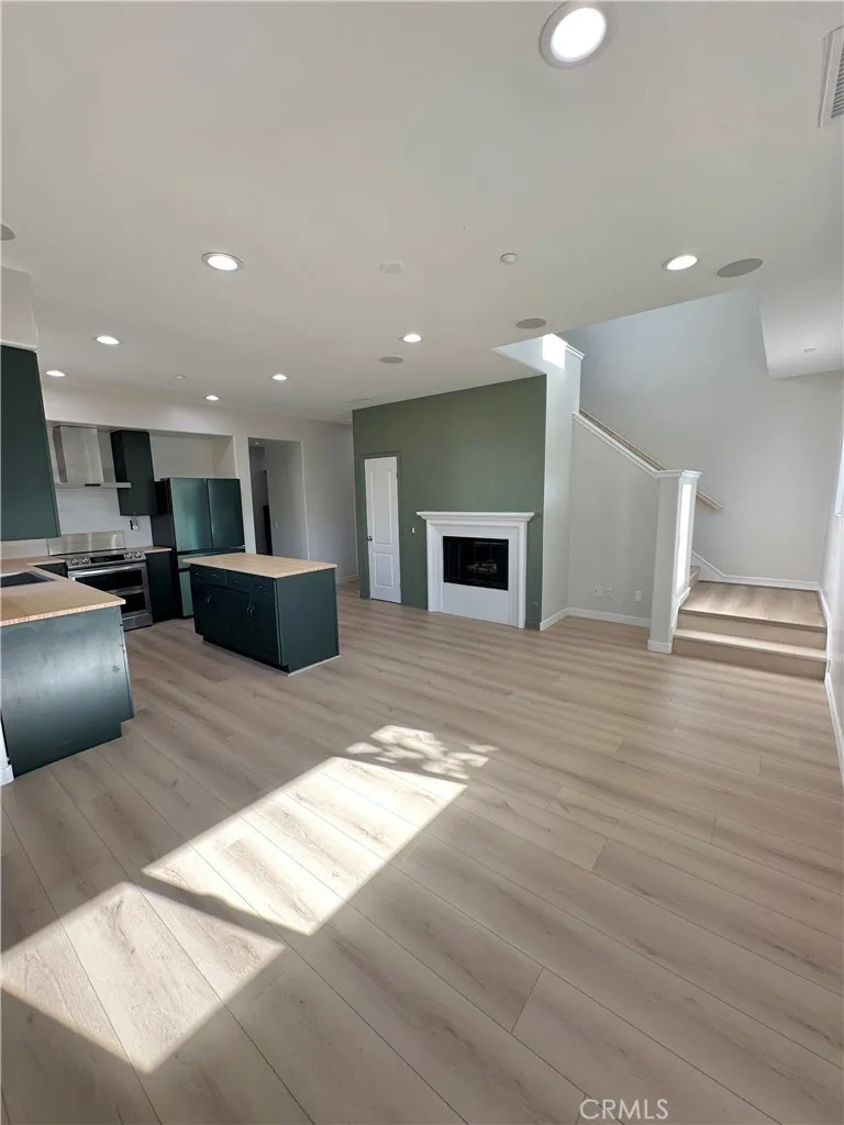 280 Tustin Field, Tustin, California 92782 home-pic-10