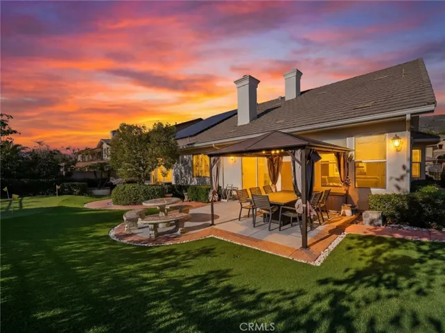 Virtual twilight (sky replaced)