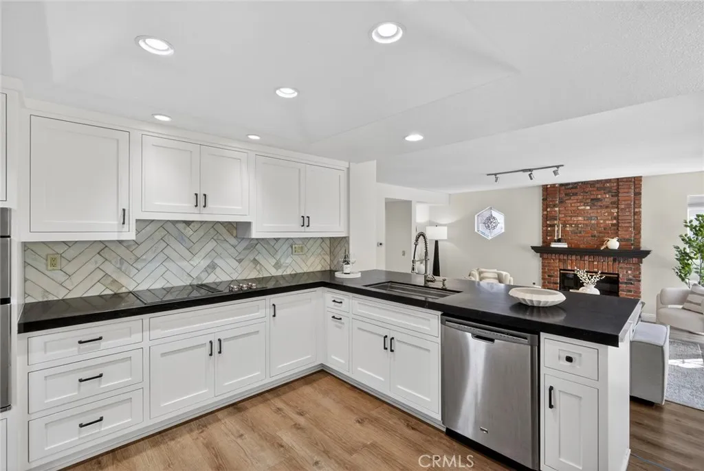 26511 Maside, Mission Viejo, California 92692 home-pic-11
