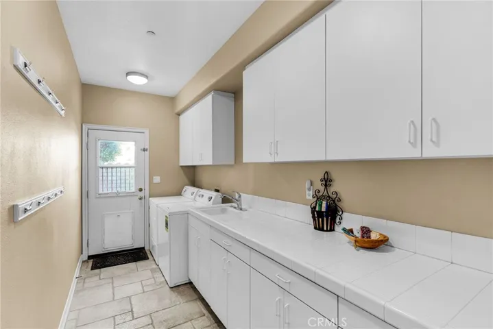2542 Adage Way, Riverside, California 92506