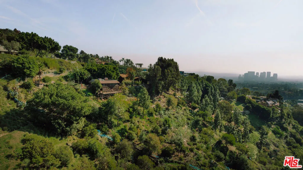 1355 Beverly Estates Drive, Beverly Hills, California 90210 home-pic-8