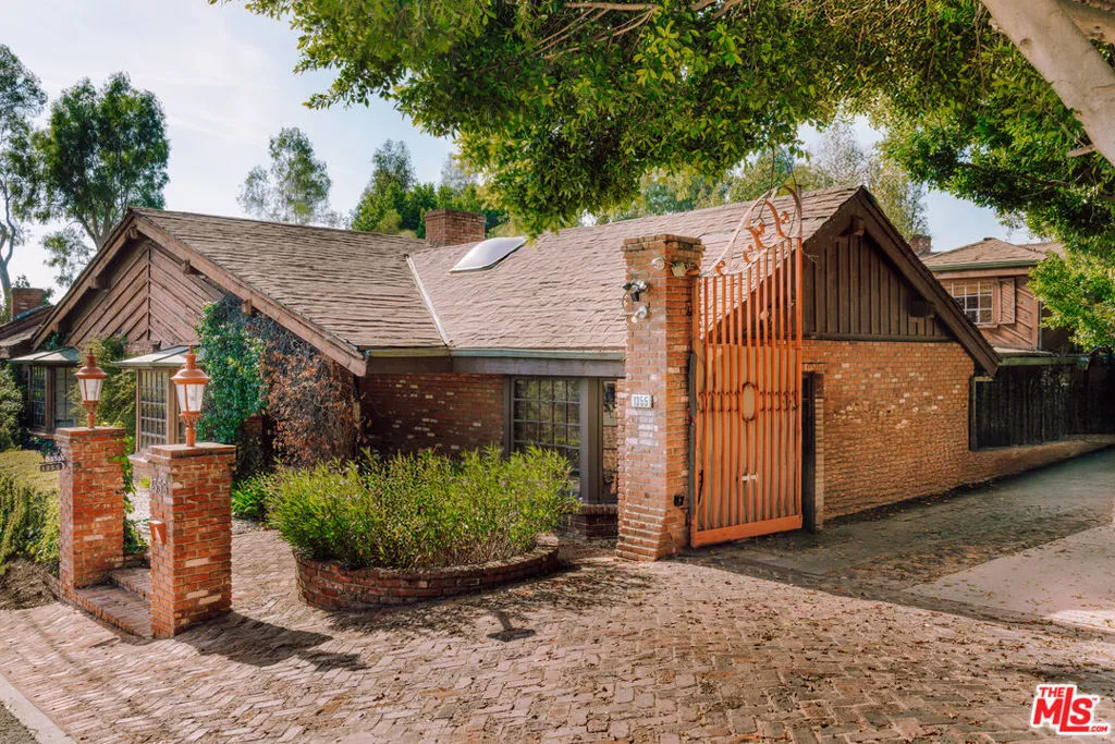 1355 Beverly Estates Drive, Beverly Hills, California 90210 home-pic-10