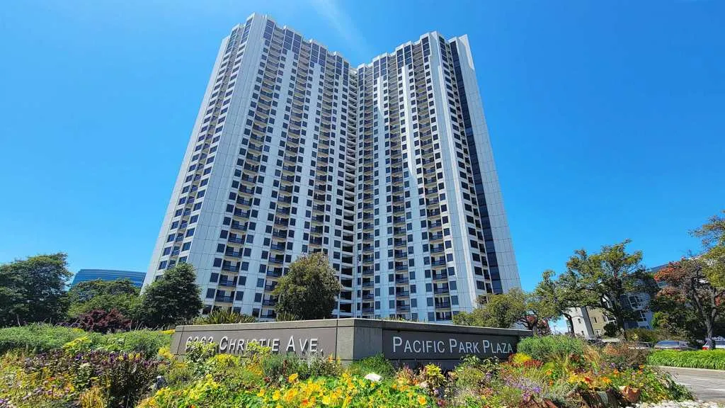 6363 Christie Ave 1915, Emeryville, California 94608 home-pic-38