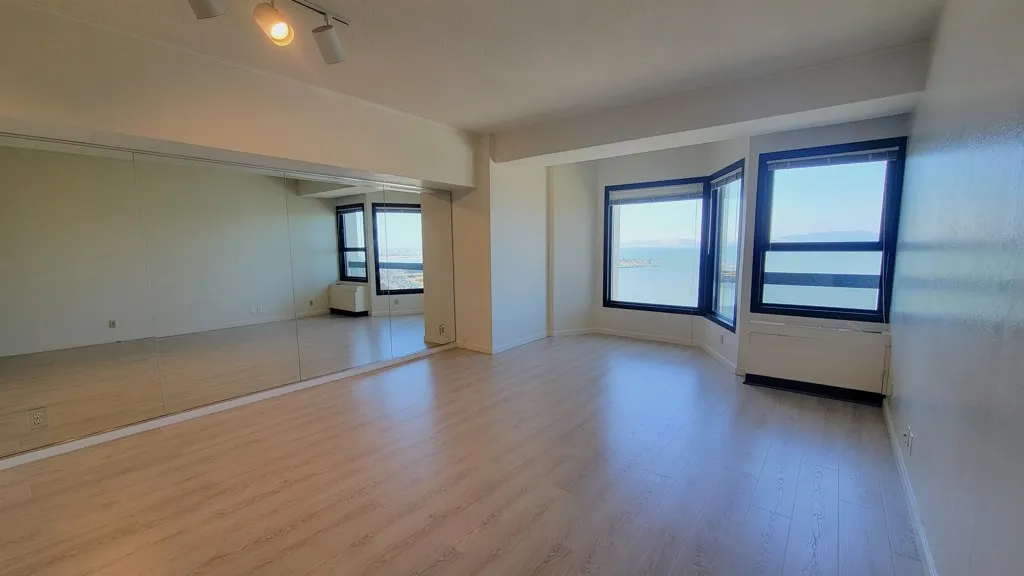 6363 Christie Ave 1915, Emeryville, California 94608 home-pic-11