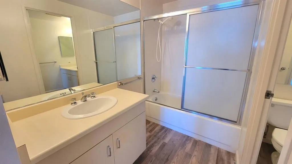 6363 Christie Ave 1915, Emeryville, California 94608 home-pic-17