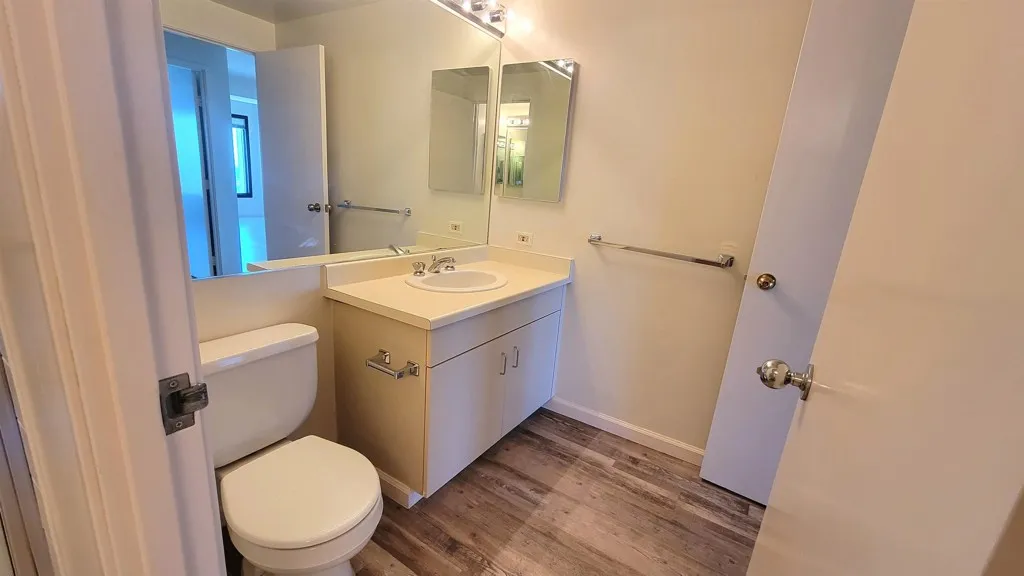 6363 Christie Ave 1915, Emeryville, California 94608 home-pic-18