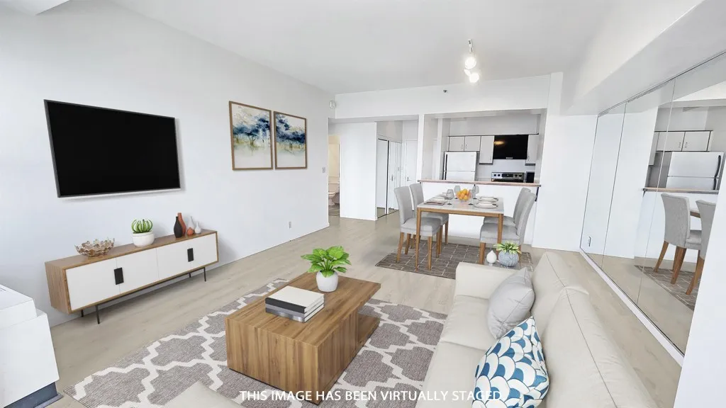 6363 Christie Ave 1915, Emeryville, California 94608 home-pic-3