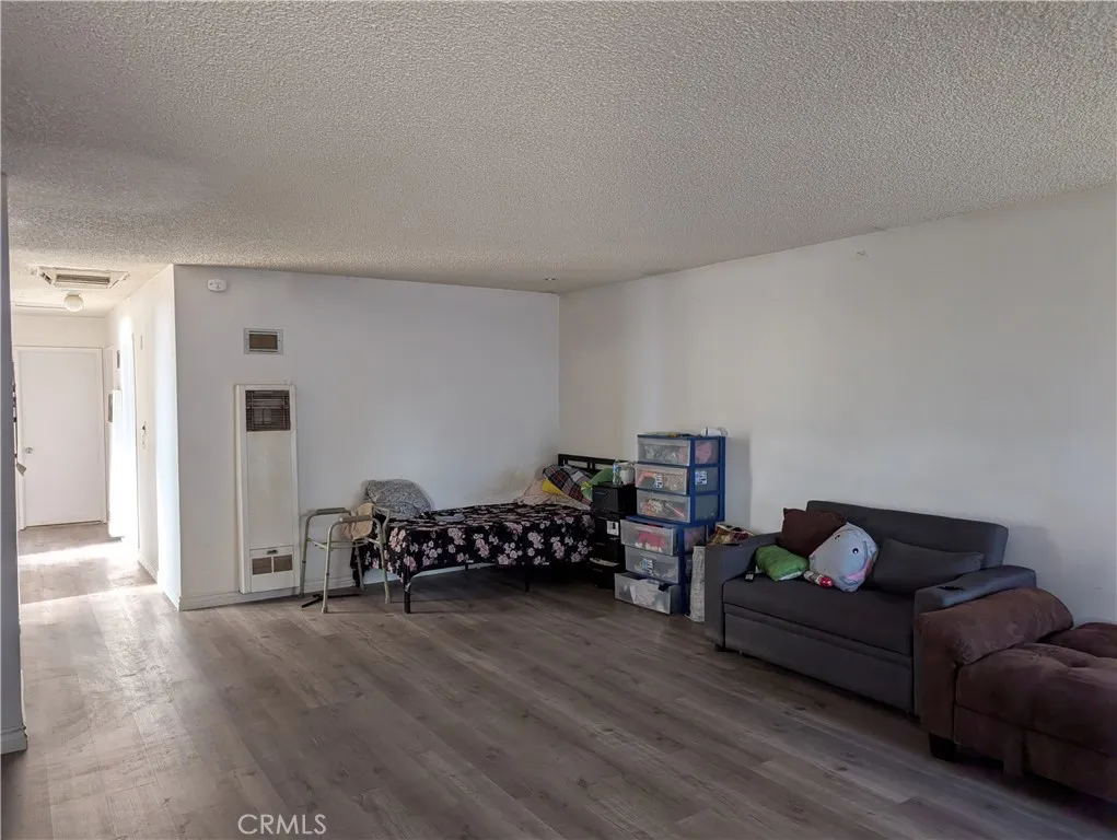 38202 Delacour Drive, Palmdale, California 93550 home-pic-19