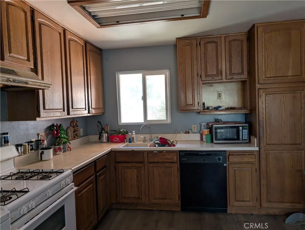 38202 Delacour Drive, Palmdale, California 93550 home-pic-7
