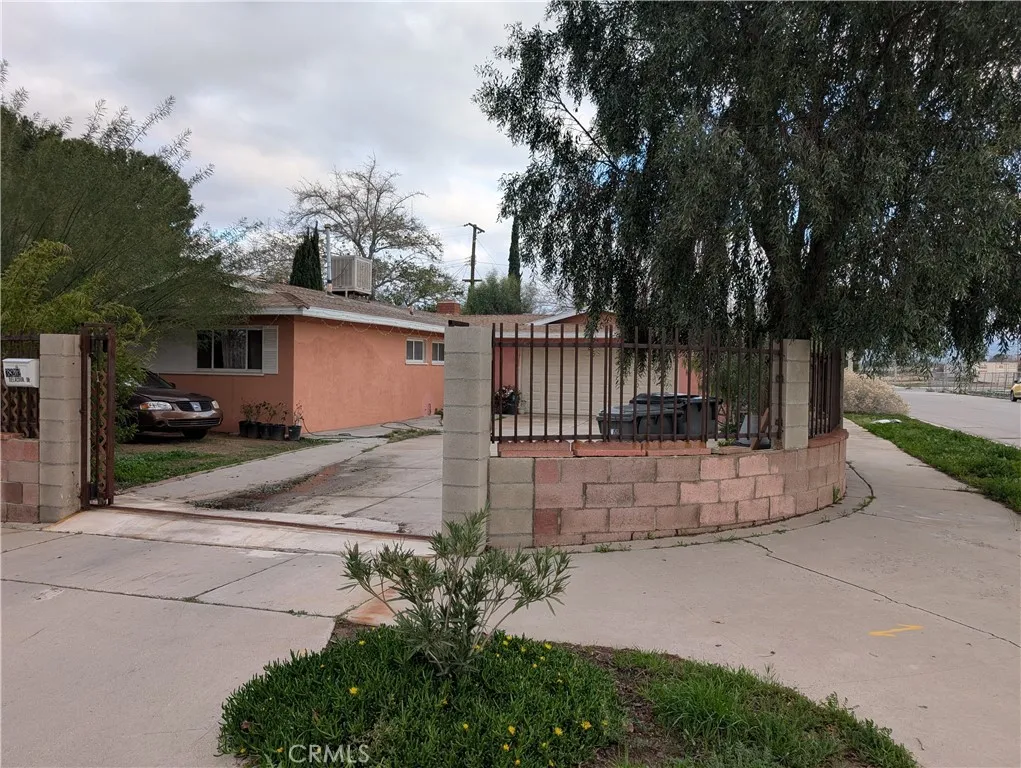 38202 Delacour Drive, Palmdale, California 93550 home-pic-2