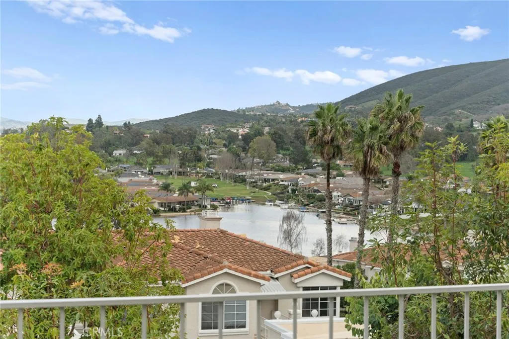 1652 Via Ocioso, San Marcos, California 92078 home-pic-1