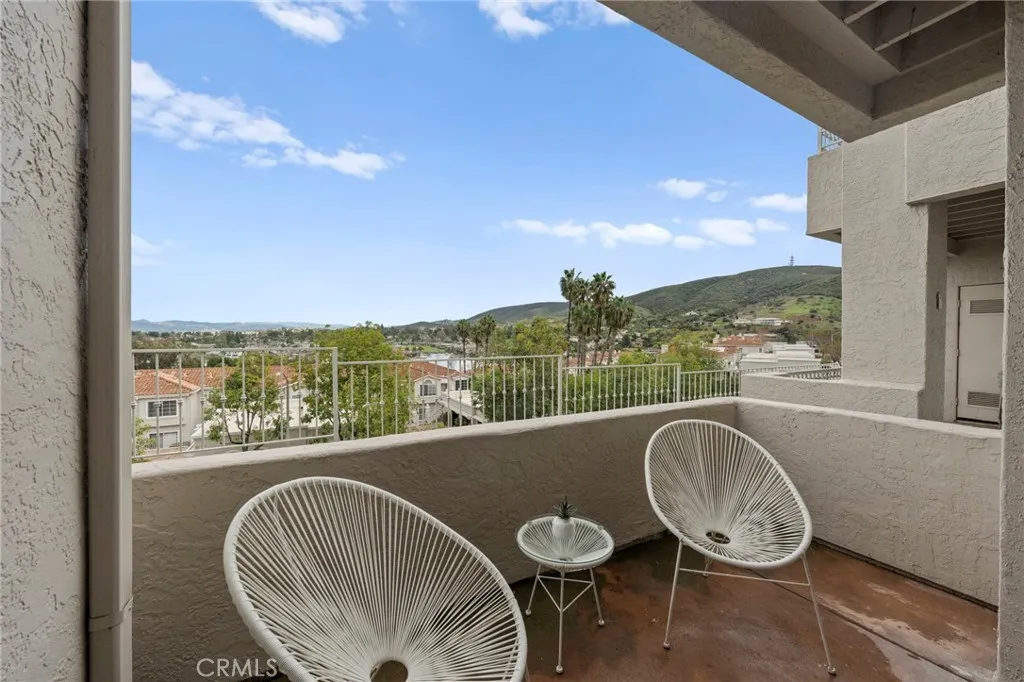 1652 Via Ocioso, San Marcos, California 92078 home-pic-24
