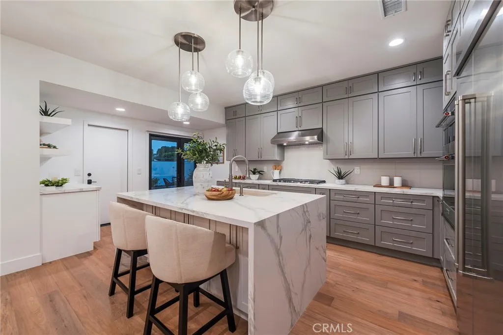35 Beachcomber Drive, Corona Del Mar, California 92625 home-pic-12