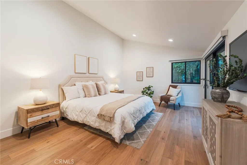 35 Beachcomber Drive, Corona Del Mar, California 92625 home-pic-21