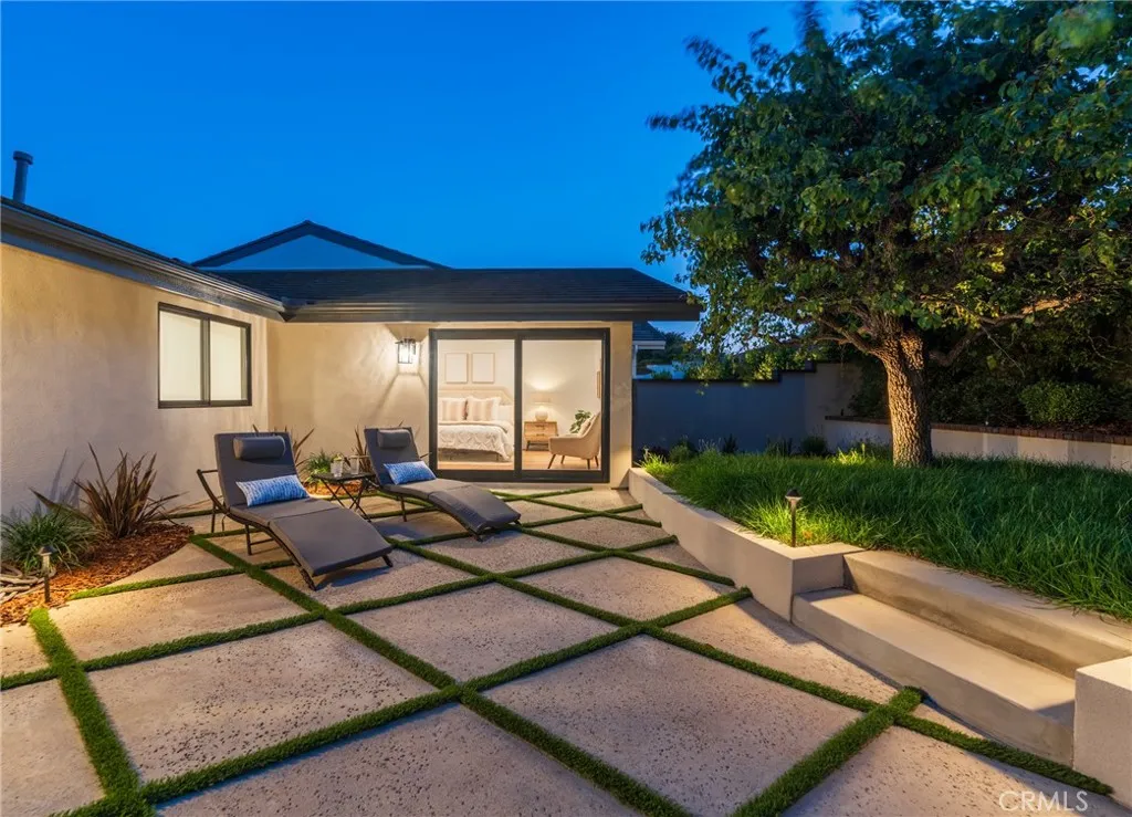 35 Beachcomber Drive, Corona Del Mar, California 92625 home-pic-38