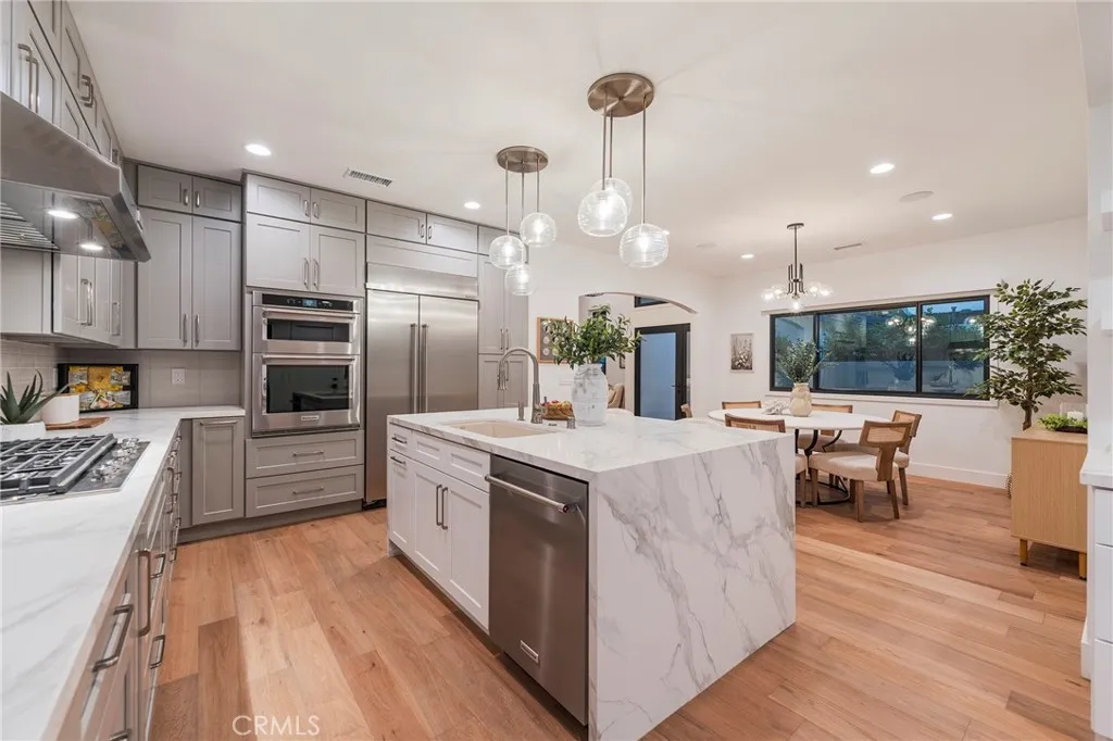 35 Beachcomber Drive, Corona Del Mar, California 92625 home-pic-14
