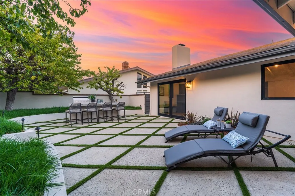 35 Beachcomber Drive, Corona Del Mar, California 92625 home-pic-33