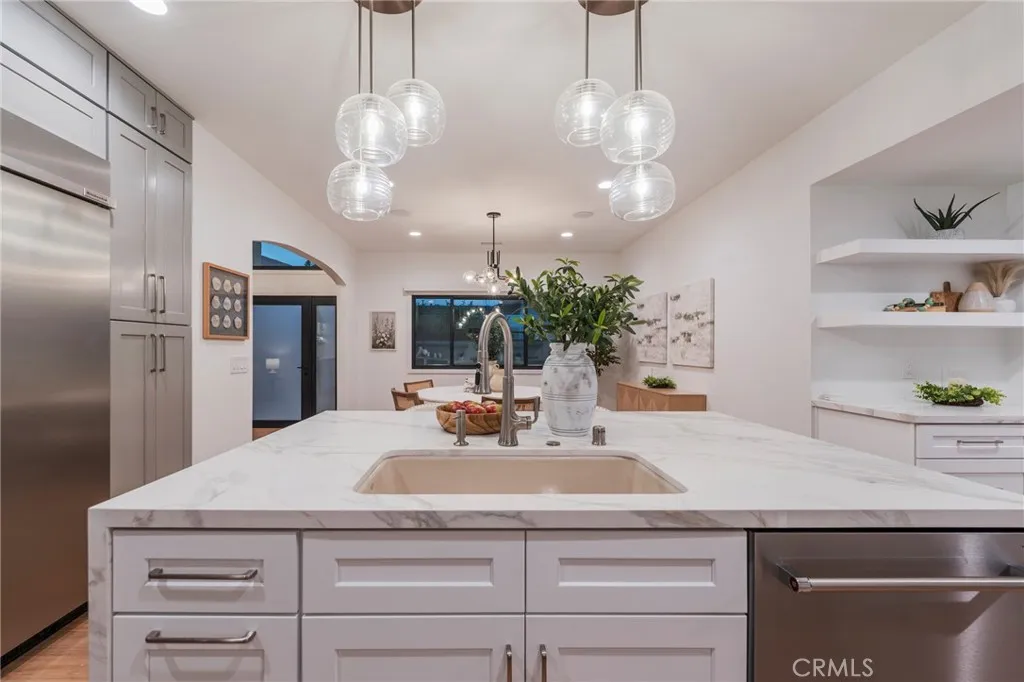 35 Beachcomber Drive, Corona Del Mar, California 92625 home-pic-19