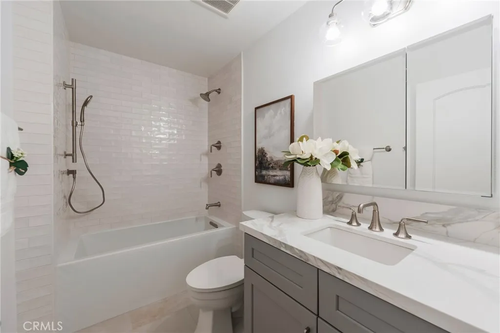 35 Beachcomber Drive, Corona Del Mar, California 92625 home-pic-32