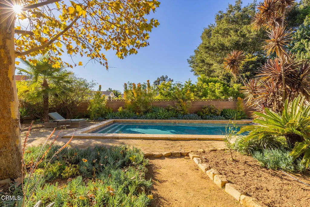 1227 Cruzero Street, Ojai, California 93023 home-pic-2
