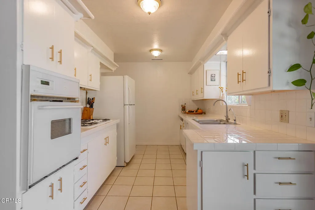 1227 Cruzero Street, Ojai, California 93023 home-pic-11