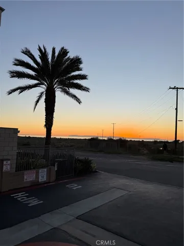 PACIFIC OCEAN SUNSET FROM YOUR LIVING ROOM