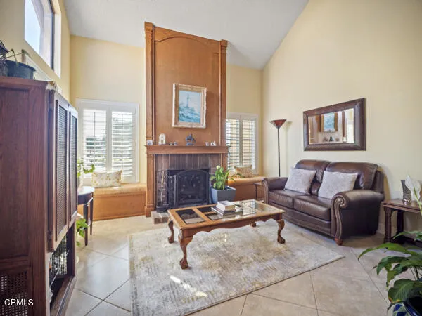 102 San Nicolas -