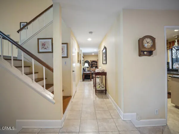 102 San Nicolas downstairs hall way