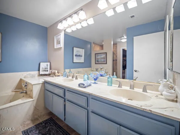 102 San Nicholas master bath