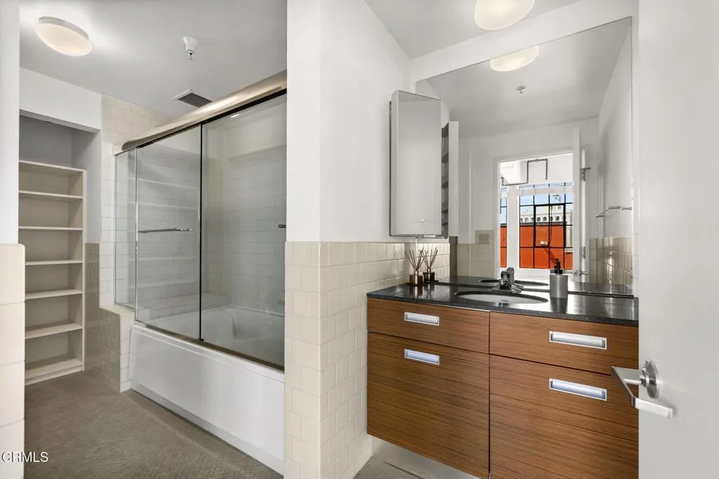 746 S Los Angeles Street 1001, Los Angeles, California 90014 home-pic-13