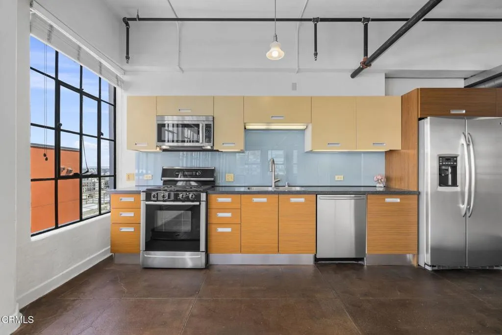 746 S Los Angeles Street 1001, Los Angeles, California 90014 home-pic-12