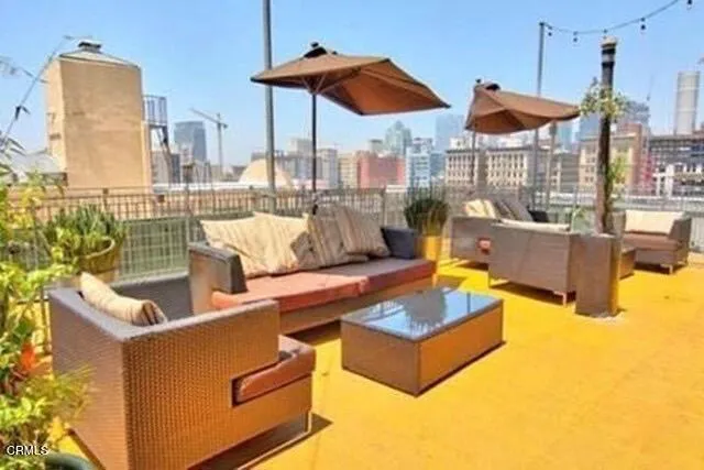 746 S Los Angeles Street 1001, Los Angeles, California 90014 home-pic-23