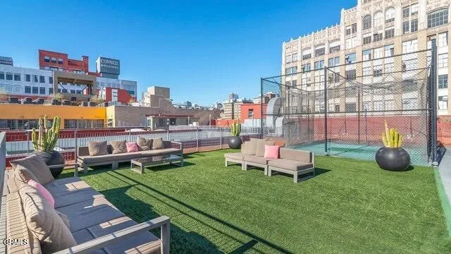 746 S Los Angeles Street 1001, Los Angeles, California 90014 home-pic-22