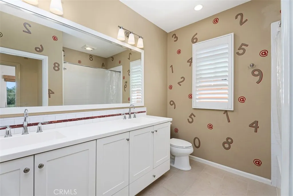 104 Working, Irvine, California 92602 home-pic-21
