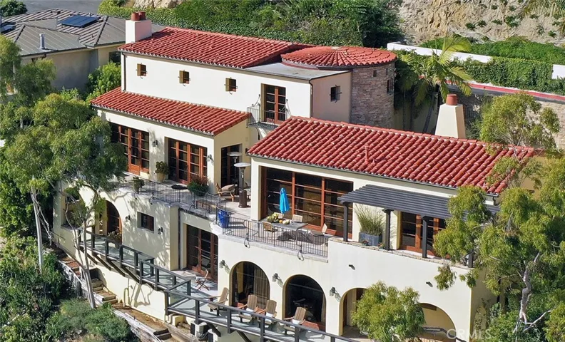 1131 Emerald Bay, Laguna Beach, California 92651