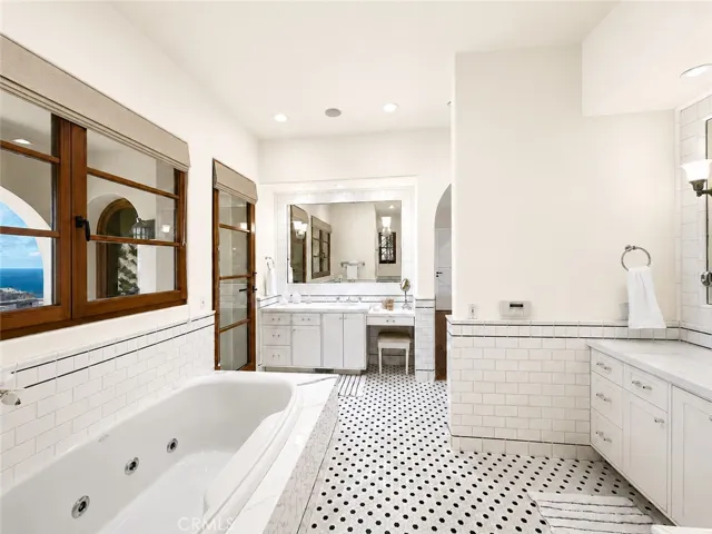 1131 Emerald Bay, Laguna Beach, California 92651