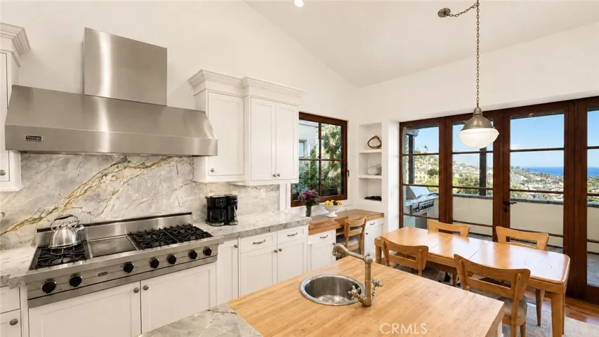 1131 Emerald Bay, Laguna Beach, California 92651