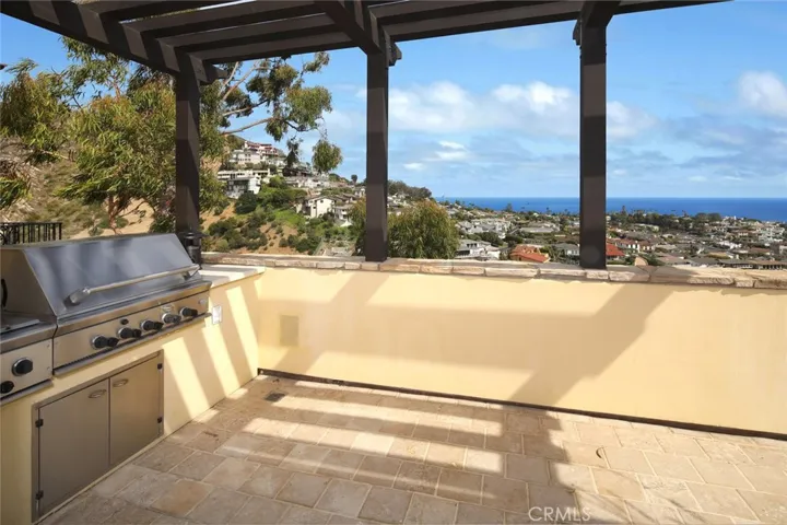 1131 Emerald Bay, Laguna Beach, California 92651