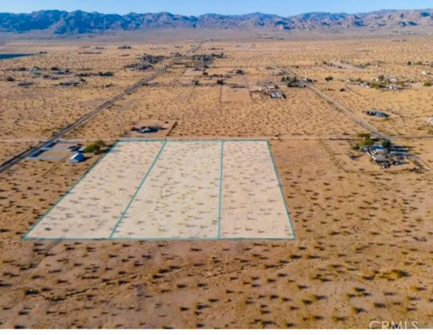 Outline of all 3 parcels. 5 Sunflower is the lot to the left and closest to Sun Ray Rd. Outlines are approximate.