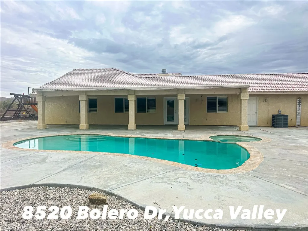 8520 Bolero, Yucca Valley, California 92284 home-pic-7