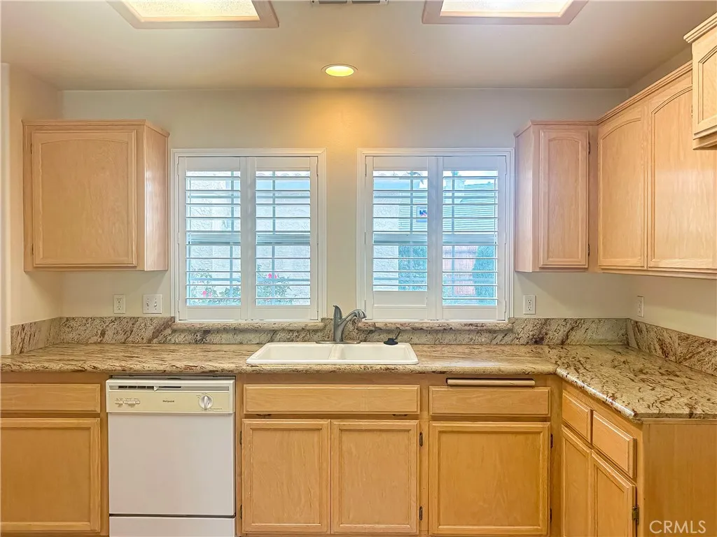 8520 Bolero, Yucca Valley, California 92284 home-pic-36