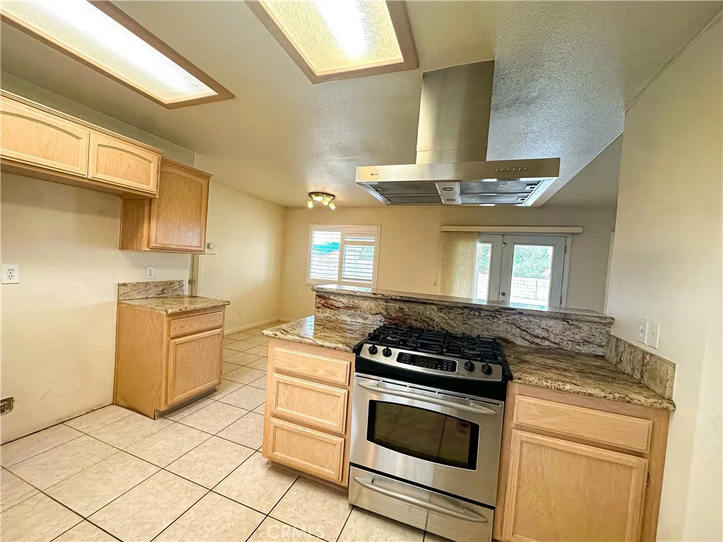 8520 Bolero, Yucca Valley, California 92284 home-pic-15