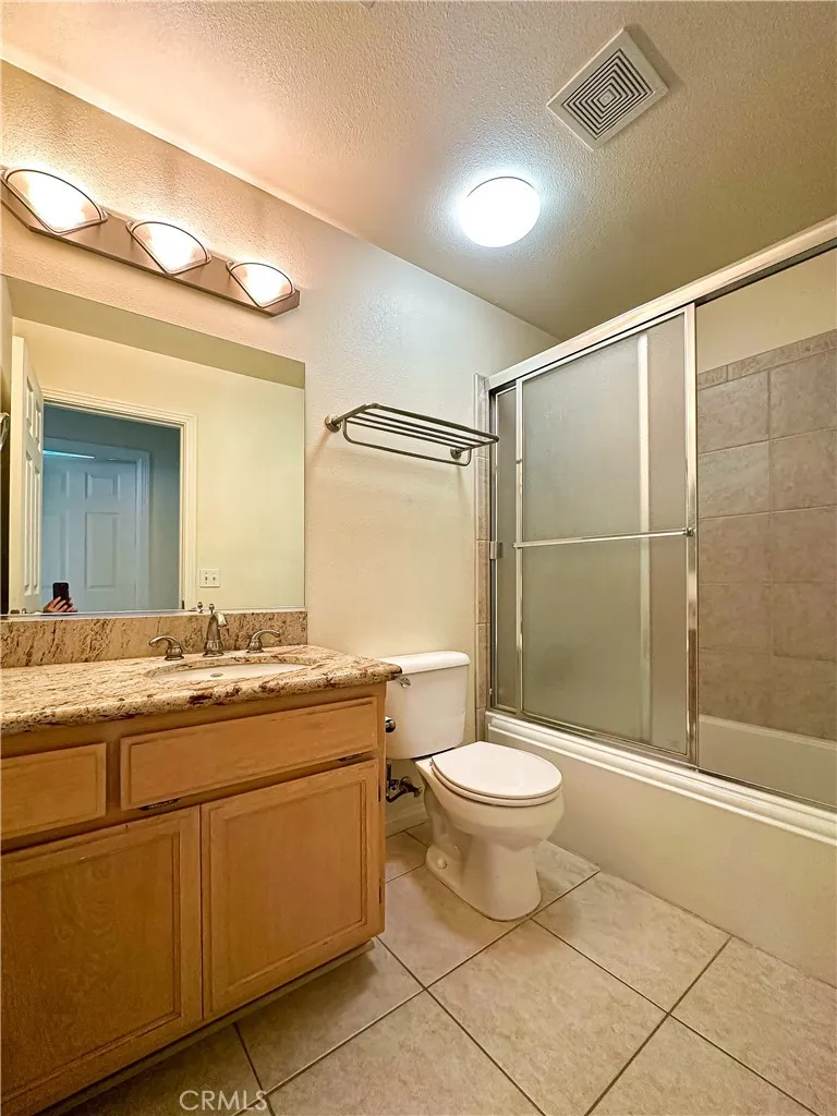 8520 Bolero, Yucca Valley, California 92284 home-pic-35