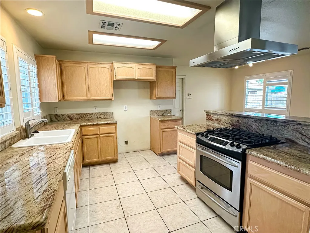 8520 Bolero, Yucca Valley, California 92284 home-pic-33